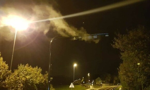 Tre bomstasjoner i brann - døgnet før omstridt åpning
